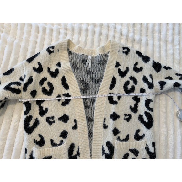 Women's Open Front Animal Print Cardigan Sweater Cream And Black Size XS-M - Picture 7 of 10